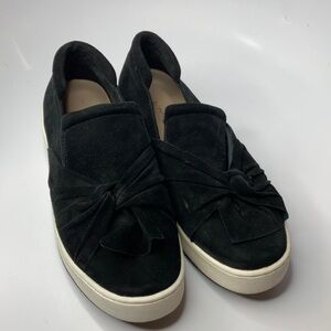 Donald J Pliner Celest knot front suede‎ slip on sneakers size 8